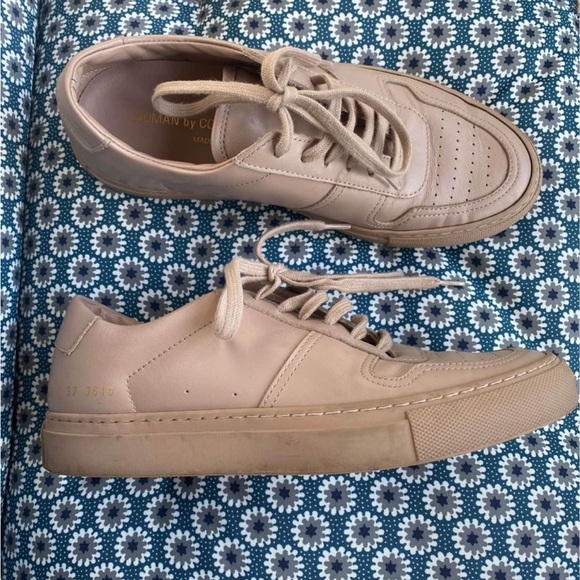 Size 37. Fits more like a US 7.5. Selling because too large. - Picture 9 of 9